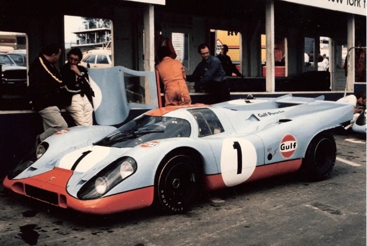 Gulf Inspired GT40 Motorsport Barrel Chair